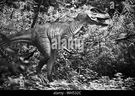 Ein Dinosaurier in der Jurazeit Reise Trail in Birdland, Bourton-on-the-Water, Cotswold Stockfoto