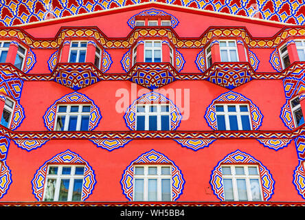 Ljubljana, Slowenien. Detail der Vurnik Haus oder die Cooperative Business Bank Gebäude. Stockfoto