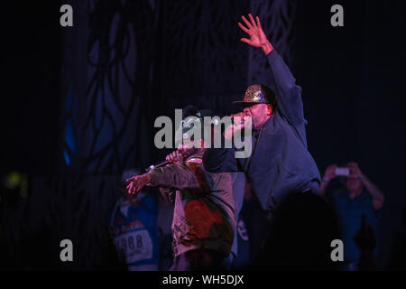 Moskau-13 NOVEMBER 2015: Rap Konzert der Hip Hop Band Wu-Tang Clan. Clifford Smith aka Method Man live auf der Bühne in Space Night Club Stockfoto