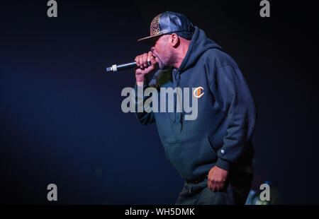 Moskau-13 NOVEMBER 2015: Rap Konzert der Hip Hop Band Wu-Tang Clan. Clifford Smith aka Method Man live auf der Bühne in Space Night Club Stockfoto