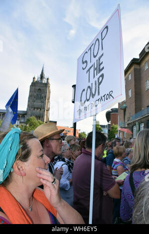 Protest außerhalb der City Hall, Norwich, folgenden PM Boris Johnson die Entscheidung des Parlaments im September auszusetzen. Norfolk, UK, 29. August 2019 Stockfoto