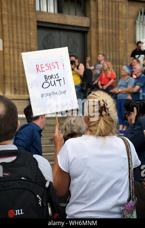 Protest außerhalb der City Hall, Norwich, folgenden PM Boris Johnson die Entscheidung des Parlaments im September auszusetzen. Norfolk, UK, 29. August 2019 Stockfoto