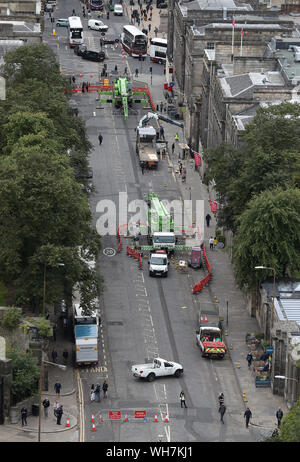 Gebäude beginnt am Waterloo Place in Edinburgh vor der Verfilmung von Schnell und wütend 9. Stockfoto