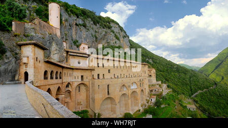 Der heilige Benedikt Kloster/Sacro Speco Sanctuary/Heilige Höhle Heiligtum - Subiaco (Rom) - Italien - Externes Tageslicht Breite Stockfoto