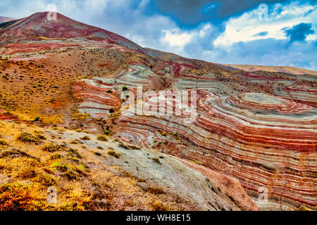 Candy Cane Berge, Khizi Bezirk, Aserbaidschan. Stockfoto
