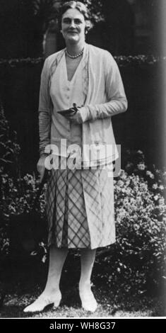 Clementine Churchill (1885-1977). Clementine Ogilvy Spencer-Churchill, Baroness Spencer-Churchill (geb. Clementine Hozier Ogilvy) wurde die Frau von der Politiker Sir Winston Churchill im Jahre 1908. . . Stockfoto