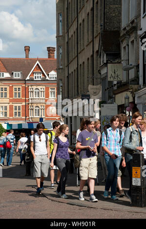Geschäfte in der historischen Altstadt von Cambridge, England. Stockfoto