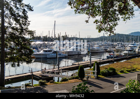 Ein Blick auf Van Isle Marina in Sidney BC von Miraloma On The Cove. Stockfoto