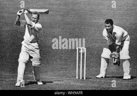 Arthur R Morris heraus schlagen gegen Middlesex Leslie Compton hält Wicket Stockfoto