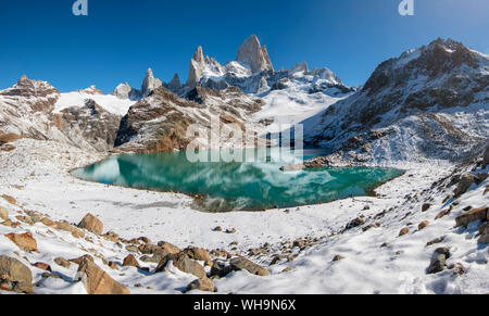 Mount Fitz Roy stieg von Lago de los Tres, Nationalpark Los Glaciares, UNESCO-Weltkulturerbe, El Chalten, Patagonien, Argentinien, Südamerika Stockfoto