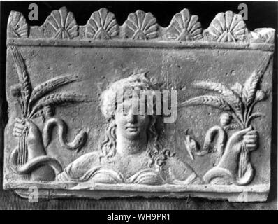 Ein römisches Relief von Demeter, die griechische Mais Göttin und vorherrschende Gottheit des Eleusinian Geheimnisse. Stockfoto