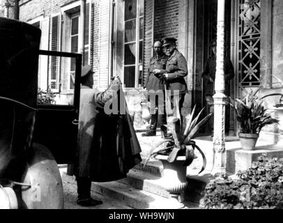 Ww1/Feldmarschall Sir Douglas Haig mit General Sir Henry Rawlinson an der 4th Army Headquarters, Querrieu, Juli 1916. Stockfoto