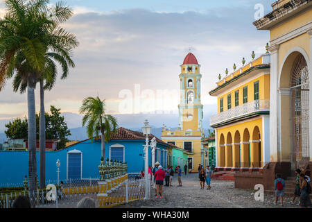 Blick auf den Glockenturm und Trinidad, UNESCO-Weltkulturerbe, Sancti Spiritus, Kuba, Karibik, Karibik, Zentral- und Lateinamerika Stockfoto