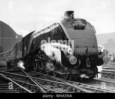 Der Flying Scotsman von Kings Cross für Edinburgh auf der 100-Jahrfeier des Ost-West-Route. 7. August 1950 Stockfoto