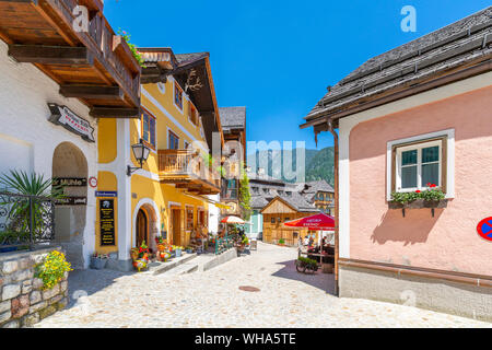 Blick auf Hallstatt Dorf, UNESCO-Weltkulturerbe, Salzkammergut Region der Alpen, Salzburg, Österreich, Europa Stockfoto