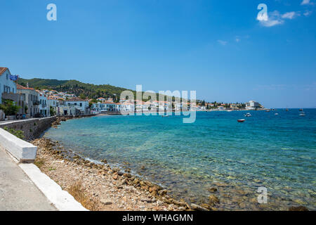 Gebäude der Insel Spetses am Saronischen Golf in der Nähe von Athen. Griechenland Stockfoto