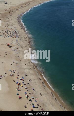 Blick auf die Stadt Nazare aus Berg. Portugal Stockfoto