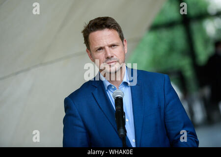 Warschau, Polen. 02 Sep, 2019. Bürgermeister von Warschau, Rafa? Trzaskowski spricht während der Pressekonferenz zur POLIN Museum der Geschichte der Polnischen Juden in Warschau. Credit: SOPA Images Limited/Alamy leben Nachrichten Stockfoto