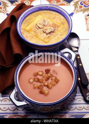 Italienische Küche von Robin Howe. . Top.. Acqua Cotta. . Unten.. Crema di Pomodoro.. Tomatensuppe. Stockfoto