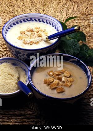 Italienische Küche von Robin Howe. . Top.. Minestra Di Patate.. Kartoffelsuppe.. . Unten.. Reine Di Lenticchie.. Püree von Linsensuppe.. Stockfoto