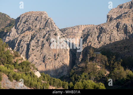 Spanien: Die Desfiladero de los Gaitanes am südlichen Ende der Caminito del Rey Gehweg Stockfoto