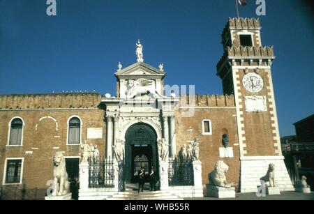 Das Arsenal - Venedig - Die venezianische Arsenal (Italienisch: Arsenale Di Venezia) ist eine Werft und Naval Depot, die eine führende Rolle in der Venezianischen reich - Gebäude gespielt. Es war einer der wichtigsten Bereiche der Venedig, gelegen im Sestiere Castello. Stockfoto