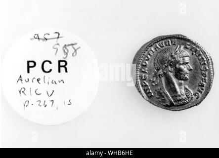 Bildunterschrift Münze von Aurelian. Lucius Domitius Aurelianus (September 9, 214-275), auf Deutsch bekannt als Aurelian, Römischer Kaiser (270 - 275), war das Zweite von mehreren sehr erfolgreichen Soldat - Kaiser, der half, das Römische Imperium seine Macht in der zweiten Hälfte des dritten Jahrhunderts und Anfang des vierten. Aurelian wurde im Dacia ripensis oder Sirmium (Pannonia) geboren, zu einem obskuren provinziellen Familie. Sein Vater Mieter wurde zu einem Senator namens Aurelius, der seinen Namen in der Familie gab. Aurelian diente als allgemeiner in mehreren Kriegen, und sein Erfolg letztlich machte ihn zum Stockfoto