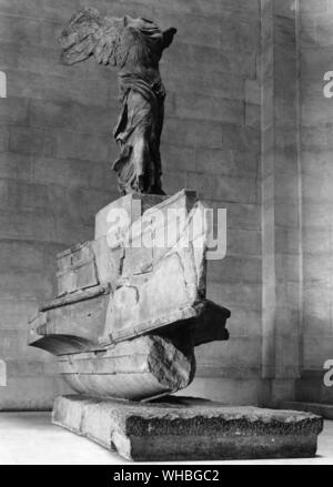 Die Geflügelten Sieg von Samothrake späten 3. oder frühen 2. Jahrhundert v. Chr. auf Anzeige an der Louvre Stockfoto