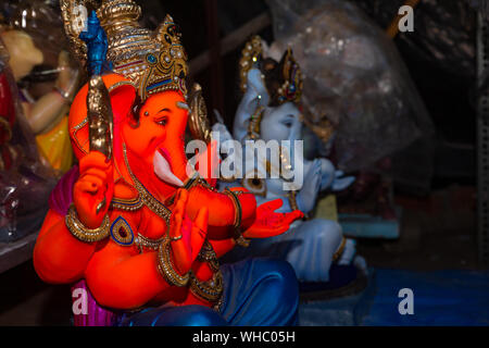 Lord Ganesh idol Vorbereitung für Festival in Indien Stockfoto