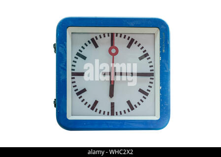 Blue Train Station clock mit weißen Platten auf einem weißen Hintergrund geschwärzt Zeiger eine rote Zeiger Stockfoto
