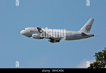 Getjet Airlines Airbus A320-200, Gatwick, GROSSBRITANNIEN Stockfoto