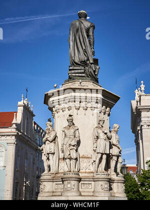 Luís Vaz de Camões Statue von hinten in Lissabon Stockfoto