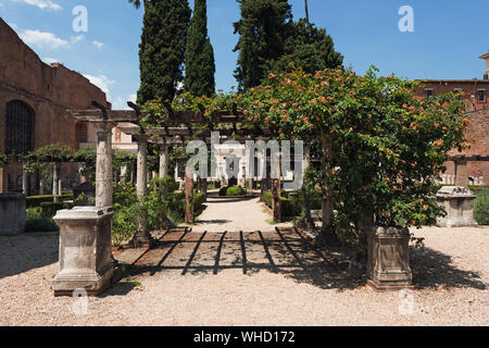 Garten des Nationalmuseums von Rom und Diokletiansthermen, Rom, Italien Stockfoto