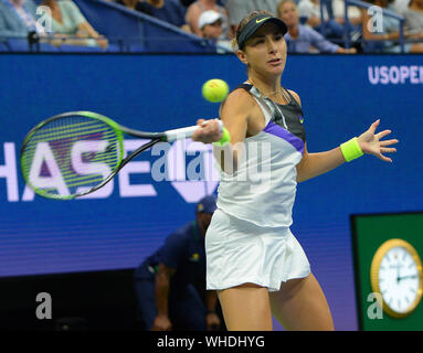 New York, USA. 2. September, 2019. . New York Flushing Meadows US Open 2019 02/09/19 Tag 8 Belinda Bencic (SUI)) in der vierten Runde Foto Anne Parker International Sport Fotos Ltd/Alamy leben Nachrichten Stockfoto