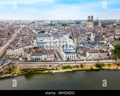 Orleans Stadt Antenne Panoramablick. Orleans ist eine Gemeinde im Norden Frankreichs Stockfoto