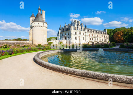 Chateau de Chenonceau ist eines französischen Schlosses überspannt den Fluss Cher in der Nähe von Chenonceaux Dorf, Tal der Loire in Frankreich Stockfoto