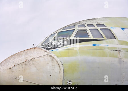Elemente der alten militärischen Ebene schließen. Stockfoto