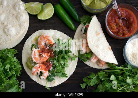 Margarita Shrimp Tacos mit Belag Stockfoto