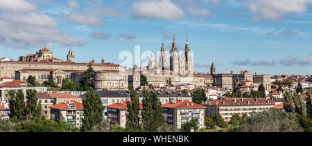 Santiago de Compostela Panoramablick. Stadtbild UNESCO-Weltkulturerbe. Galizien, Spanien Stockfoto