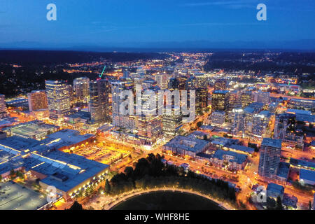 Drone Schuß der Stadt Bellevue von oben Stockfoto