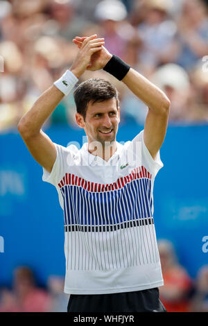 Novak Djokovic aus Serbien feiert die Männer gewinnen Finale gegen Gael Monfils von Frankreich an Aegon International 2017 - Eastbourne - England - ATP Männer Stockfoto