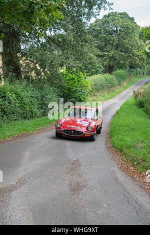 1971 Jaguar E-Type zu einem Oldtimertreffen in der Grafschaft Oxfordshire. Broughton, Banbury, England. Stockfoto