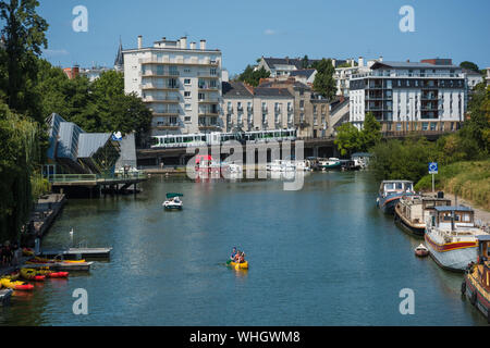 Die Erdre ist ein Fluss in Frankreich, der in der Region Pays de la Loire verläuft. Sie mündet im Stadtgebiet von Nantes als rechter Nebenfluss in ein Stockfoto