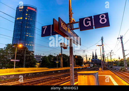 Köln Deutz, Plattform, Köln Triangle Wolkenkratzer, Deutschland Stockfoto