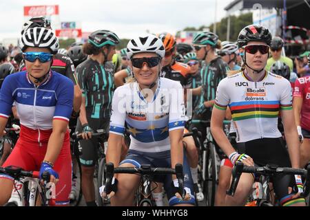 Jade Wiel in Team FDJ Nouvelle Aquitaine, Amy Pieters und Anna Van Der Breggen in Team Boens Dolmans Radfahren beim Radfahren Grand-Prix de Plouay - Lorient Agglo - Frauen der Welttournee 2019, Plouay - Plouay (128 Km), am 31. August - Foto Laurent Lairys/DPPI Stockfoto