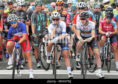 Jade Wiel in Team FDJ Nouvelle Aquitaine, Amy Pieters und Anna Van Der Breggen in Team Boens Dolmans Radfahren beim Radfahren Grand-Prix de Plouay - Lorient Agglo - Frauen der Welttournee 2019, Plouay - Plouay (128 Km), am 31. August - Foto Laurent Lairys/DPPI Stockfoto