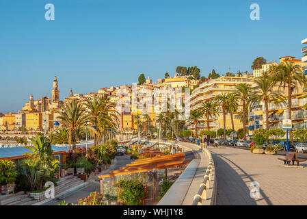 Strand-Parade von Menton an der französischen Riviera, Côte d ' Azur, Frankreich Stockfoto