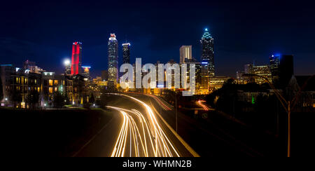 Nacht Panorama der Innenstadt von Atlanta, Georgia Stockfoto