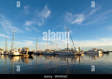 Segelboote in der Marina in Beaufort, South Carolina Stockfoto