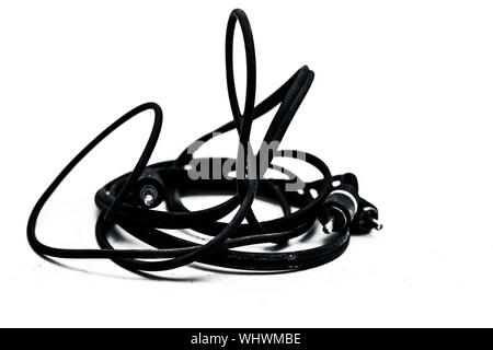 In der Nähe von blauen Draht oder Kabel auf Weiß isoliert. Stockfoto